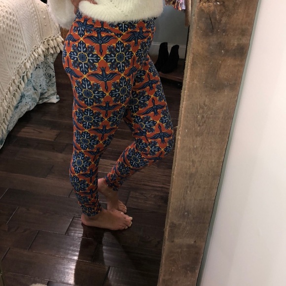 Gorgeous LulaRoe orange & blue one size leggings - Picture 3 of 8